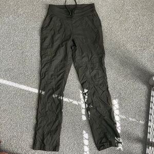 North Face Olive Green Full Length Hiking Pants Size Small